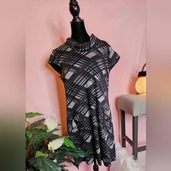 Midi/ Mini fall soft dress, gray and black size 14 - Picture 2 of 10